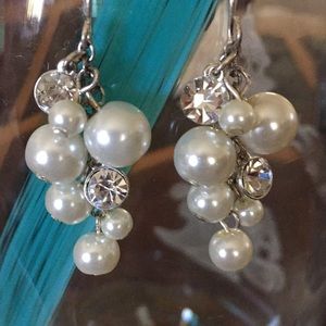 RHINESTONE AND PEARL EARRINGS